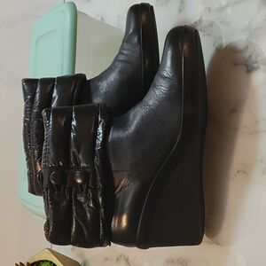 NINE WEST Black Quilted Wedge Ankle Booties - Women's Size 10M